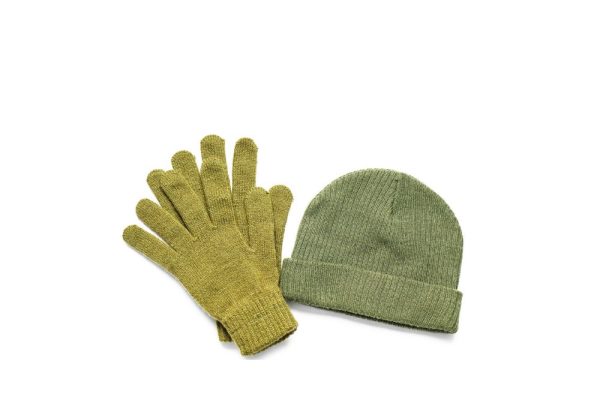 gloves and hat